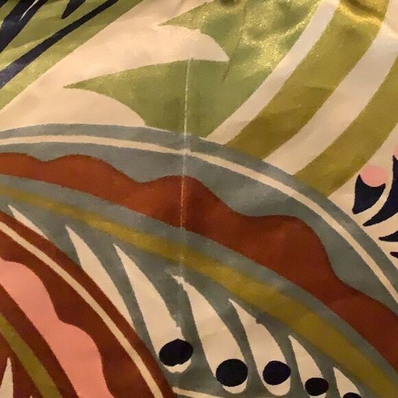 Truth Women’s large balloon puff sleeve hook/ loop closure tie front cropped top - Picture 7 of 16